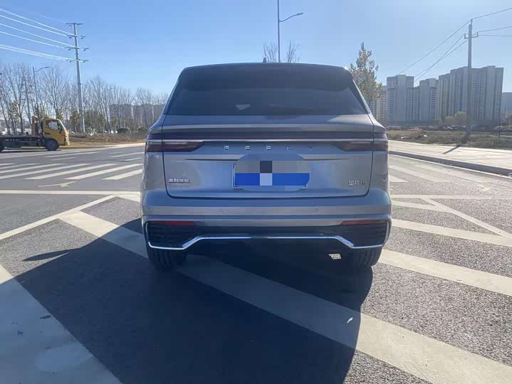 Фото 11 - Geely Monjaro