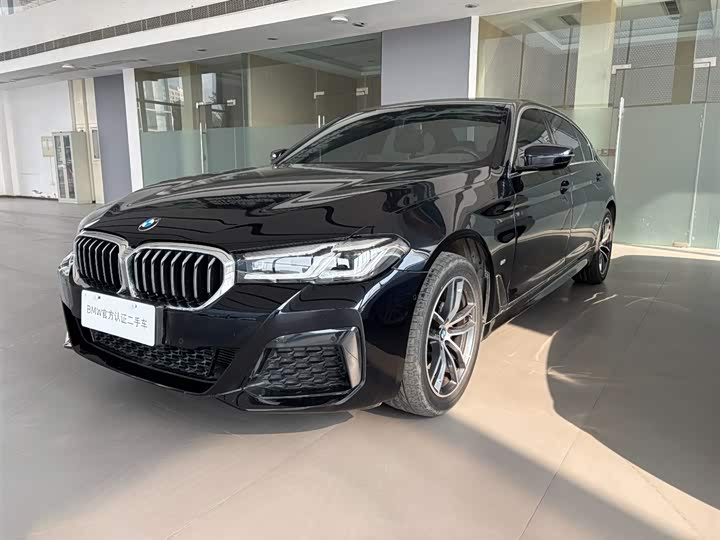 Фото 1 - BMW 5 Series