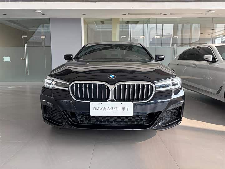 Фото 2 - BMW 5 Series