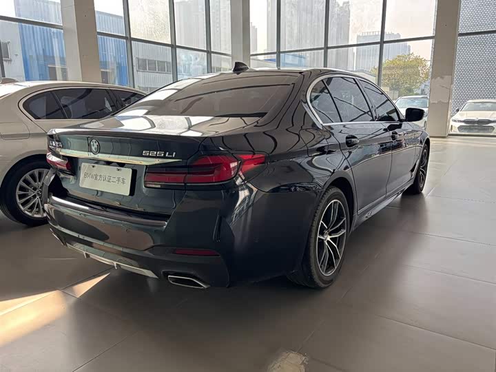 Фото 4 - BMW 5 Series