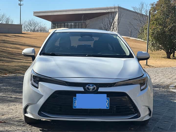 Фото 2 - Toyota Levin