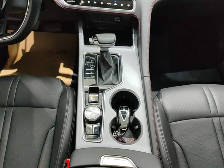 Фото 16 - Changan CS75 Plus