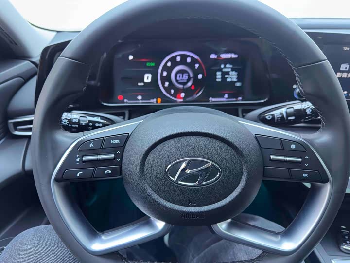 Фото 13 - Hyundai Elantra N line