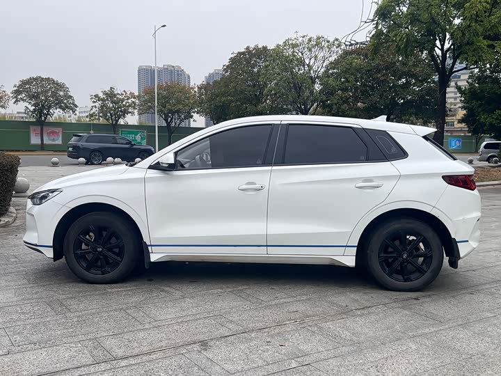 Фото 12 - BYD E2