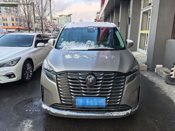 Фото 2 - Buick GL8 ES