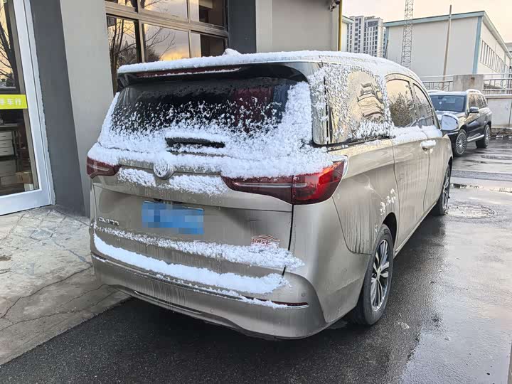 Фото 6 - Buick GL8 ES