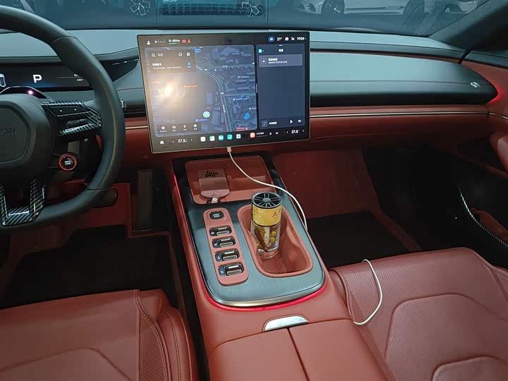 Фото 13 - Xiaomi SU7