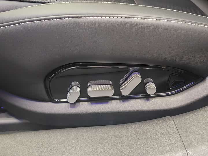 Фото 7 - Avatr 12