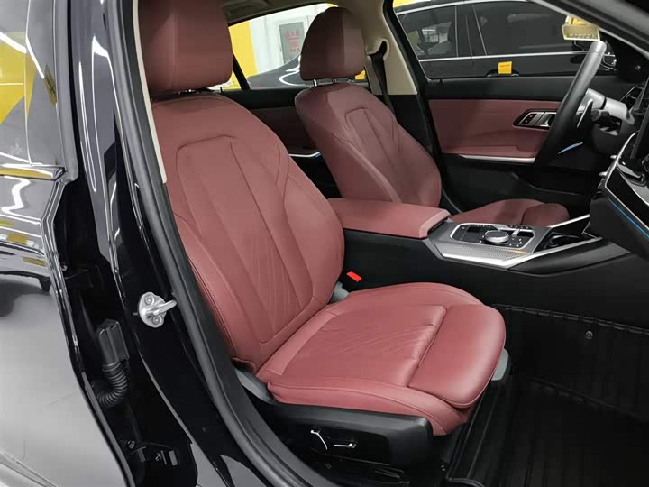 Фото 25 - BMW 3 Series