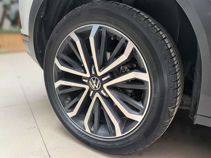 Фото 14 - Volkswagen T-Roc