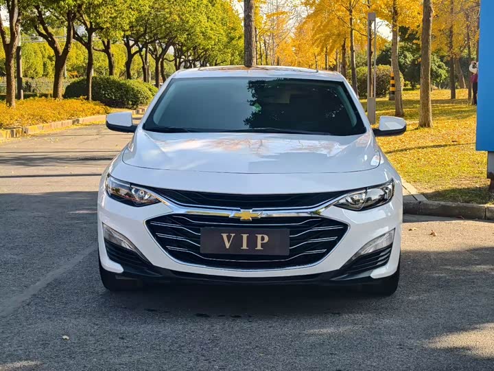 Фото 2 - Chevrolet Malibu XL