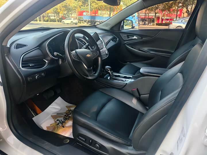 Фото 4 - Chevrolet Malibu XL