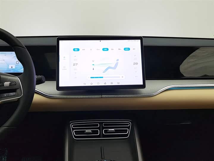 Фото 12 - BYD Song Pro Hybrid