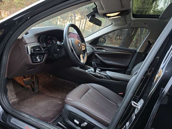 Фото 8 - BMW 5 Series Hybrid