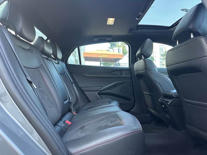 Фото 11 - Ford Mondeo