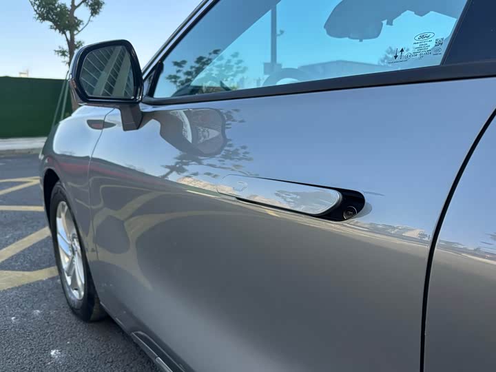 Фото 18 - Ford Mondeo