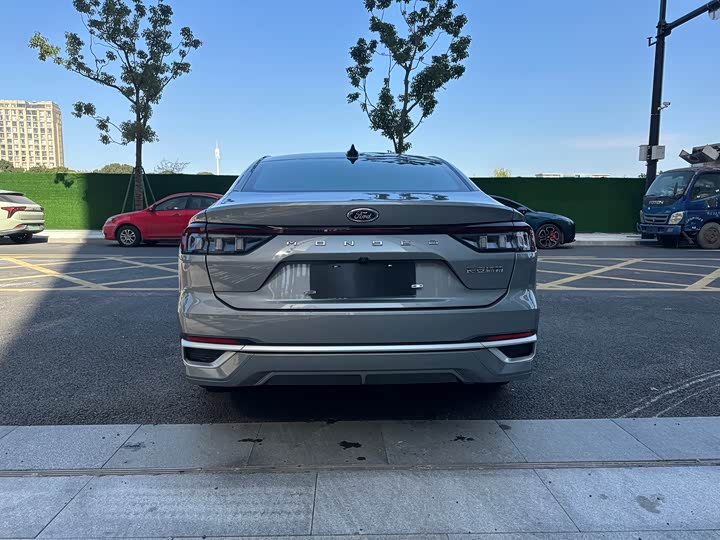 Фото 6 - Ford Mondeo