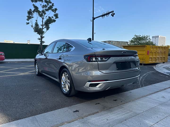 Фото 7 - Ford Mondeo