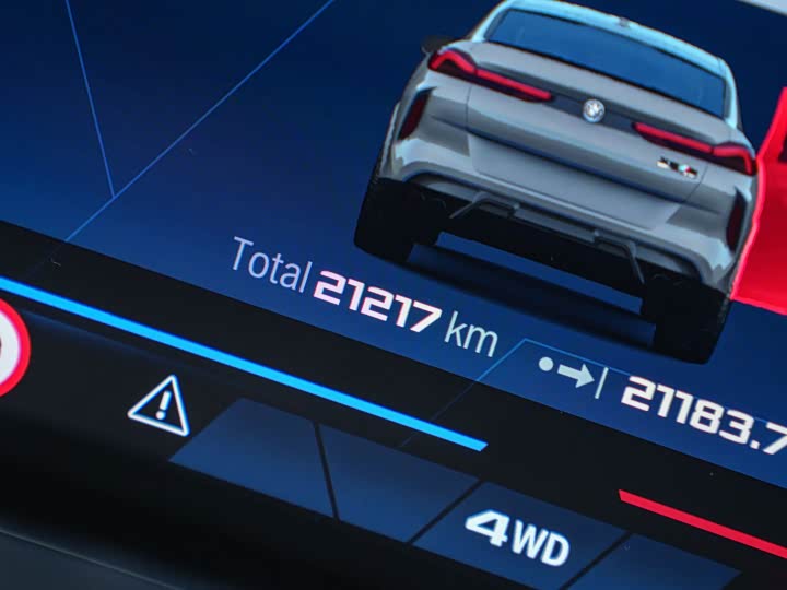 Фото 18 - BMW X6 M