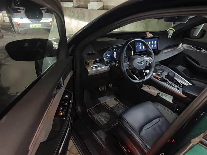 Фото 14 - Geely Preface