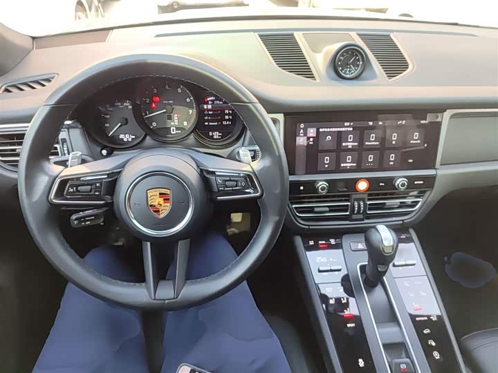 Фото 10 - Porsche Macan