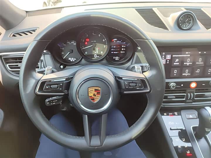 Фото 11 - Porsche Macan