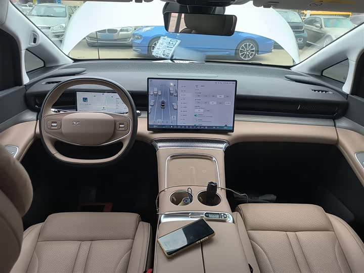 Фото 10 - XPeng X9