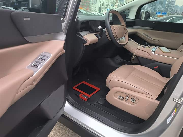 Фото 16 - XPeng X9