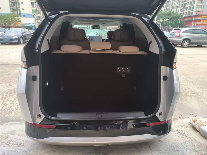 Фото 19 - XPeng X9