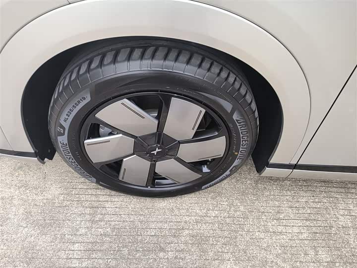 Фото 23 - XPeng X9