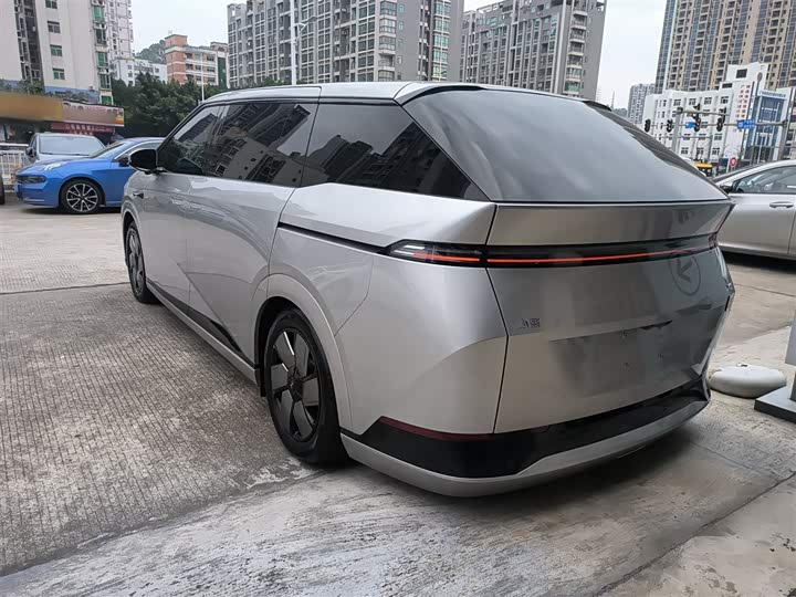 Фото 5 - XPeng X9