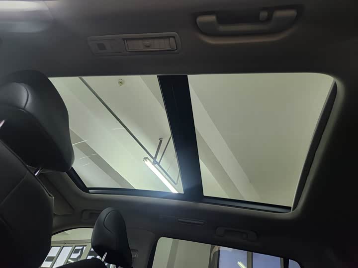 Фото 10 - Toyota Highlander