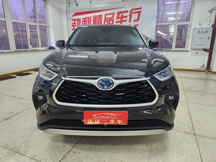 Фото 2 - Toyota Highlander