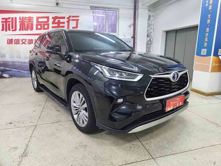 Фото 3 - Toyota Highlander