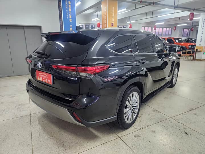 Фото 6 - Toyota Highlander