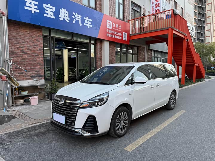 Фото 1 - Buick GL8 ES