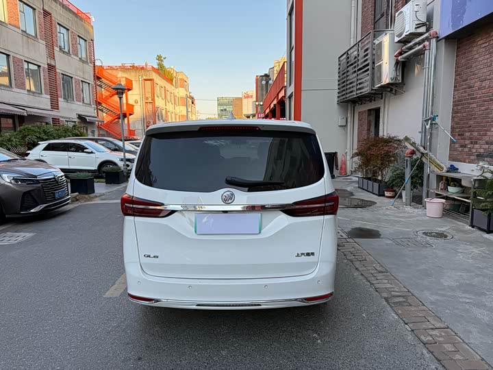 Фото 13 - Buick GL8 ES