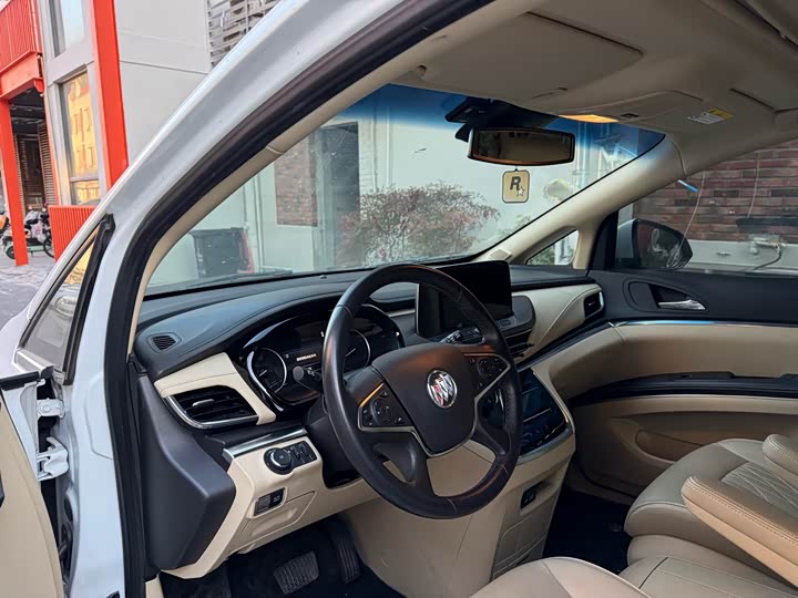 Фото 5 - Buick GL8 ES