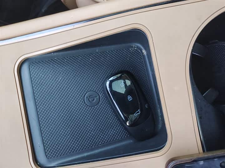 Фото 10 - LiXiang One