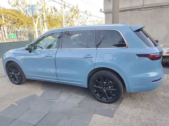 Фото 20 - LiXiang One