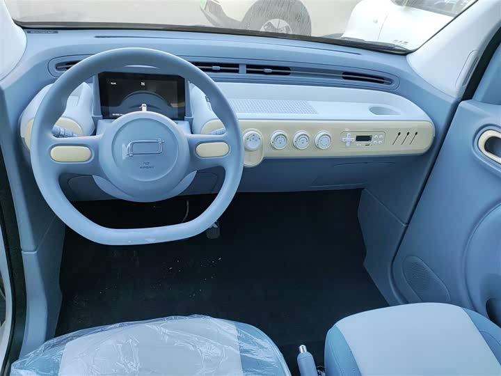 Фото 10 - Bestune Pony