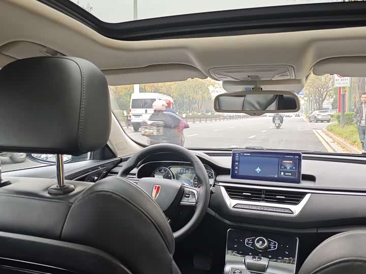 Фото 7 - Hongqi H5