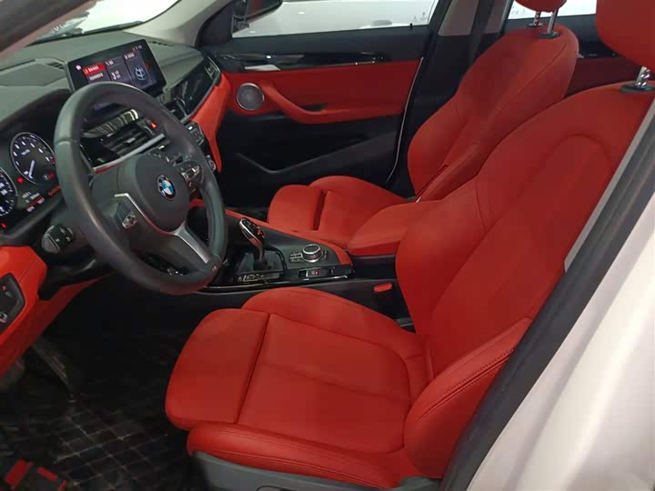 Фото 15 - BMW X2