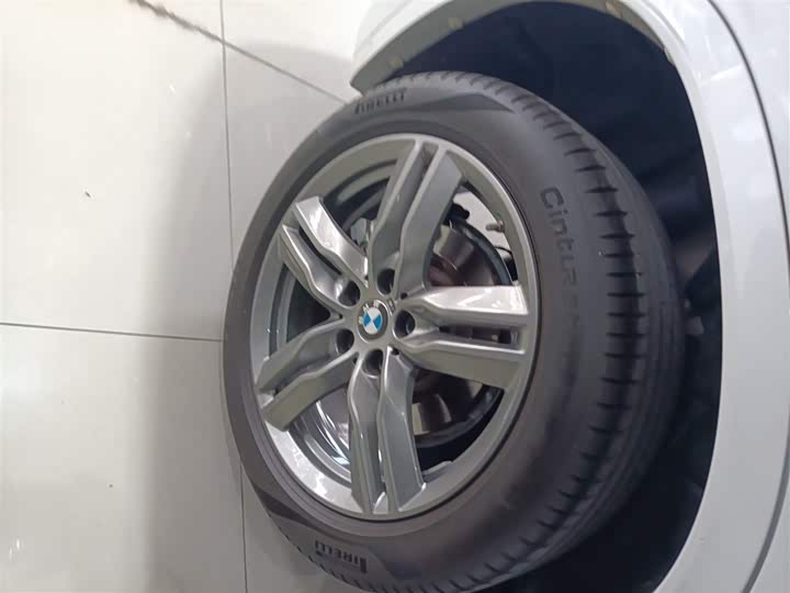 Фото 26 - BMW X2