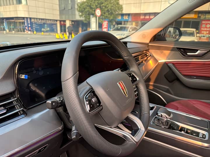 Фото 14 - Hongqi HS5