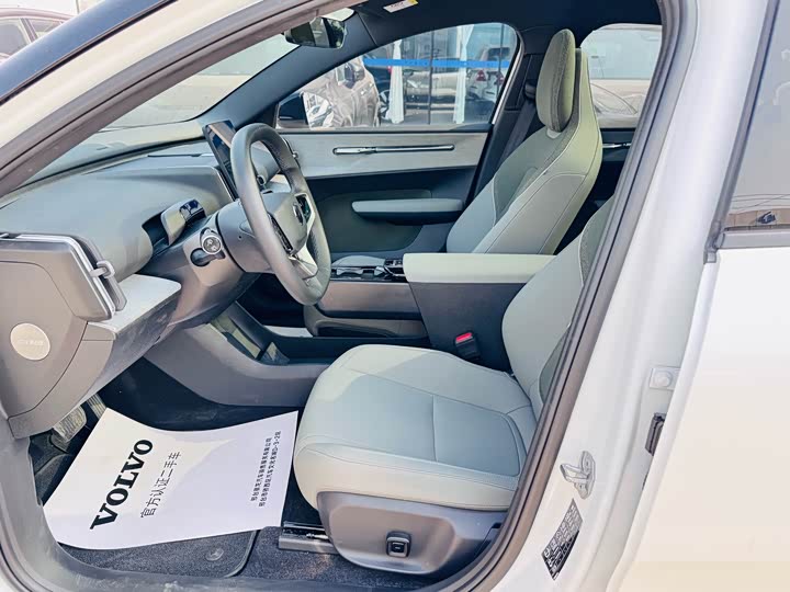 Фото 12 - Volvo EX30