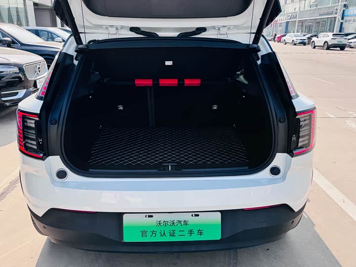 Фото 15 - Volvo EX30