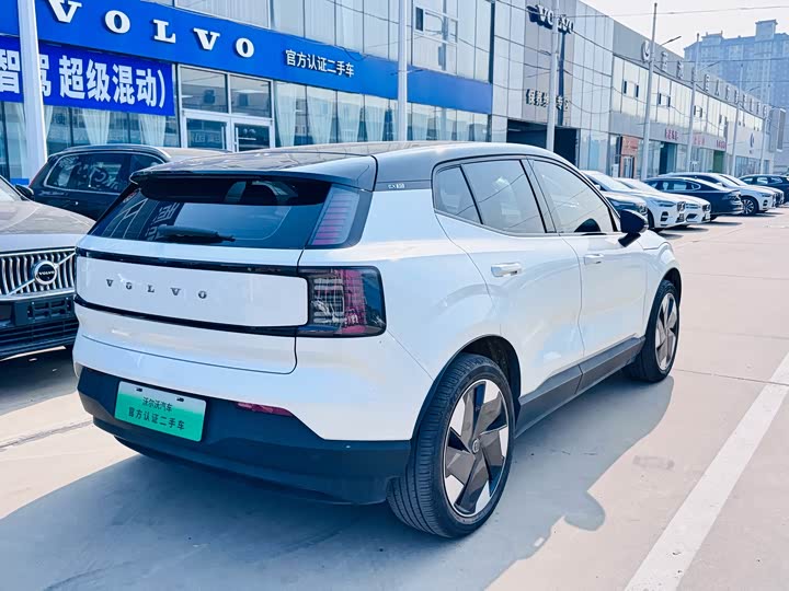 Фото 4 - Volvo EX30