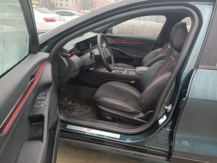 Фото 16 - Ford Mondeo