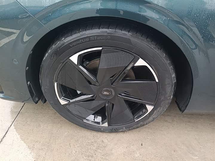 Фото 23 - Ford Mondeo